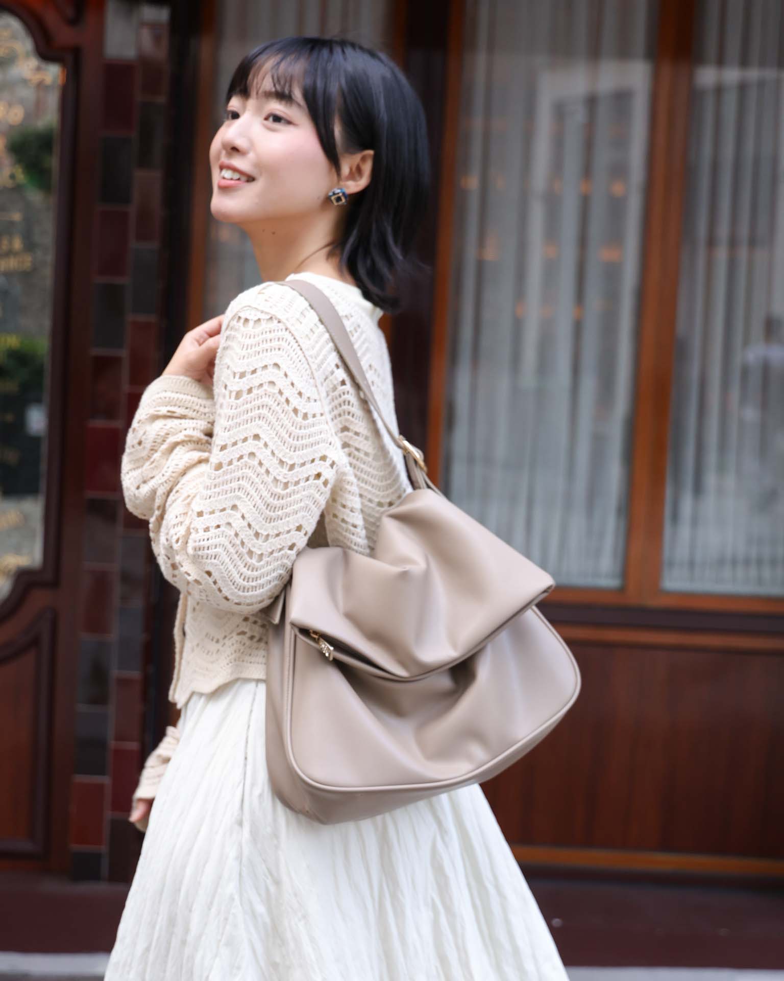 Sammy A4 長短帶兩用袋 電腦袋, 斜揹, 側揹, 上肩袋 灰泥色 補貨 3月25日