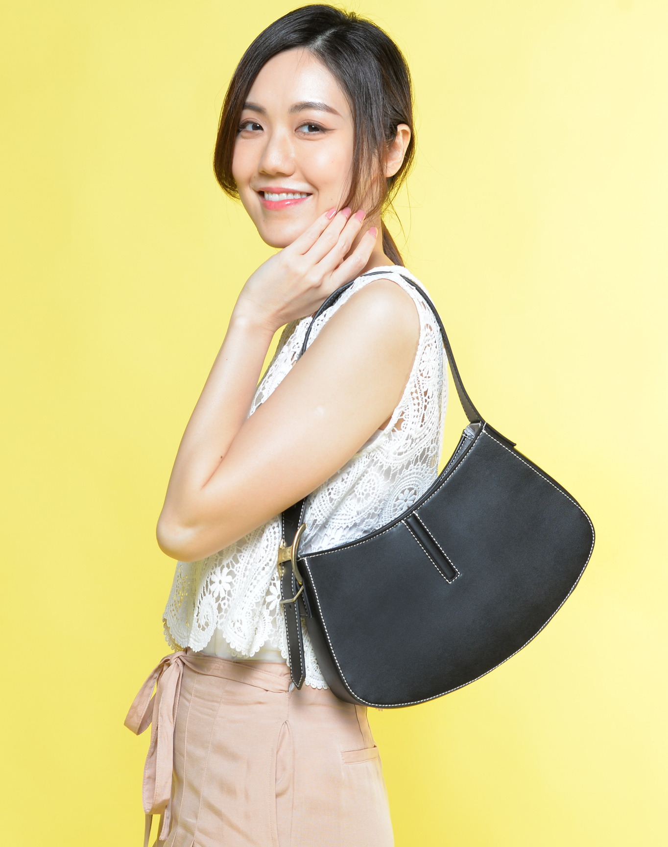 Audrey 中型半月上肩袋 黑色